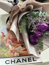 Load image into Gallery viewer, Exclusively yours purple love rose bouquet
