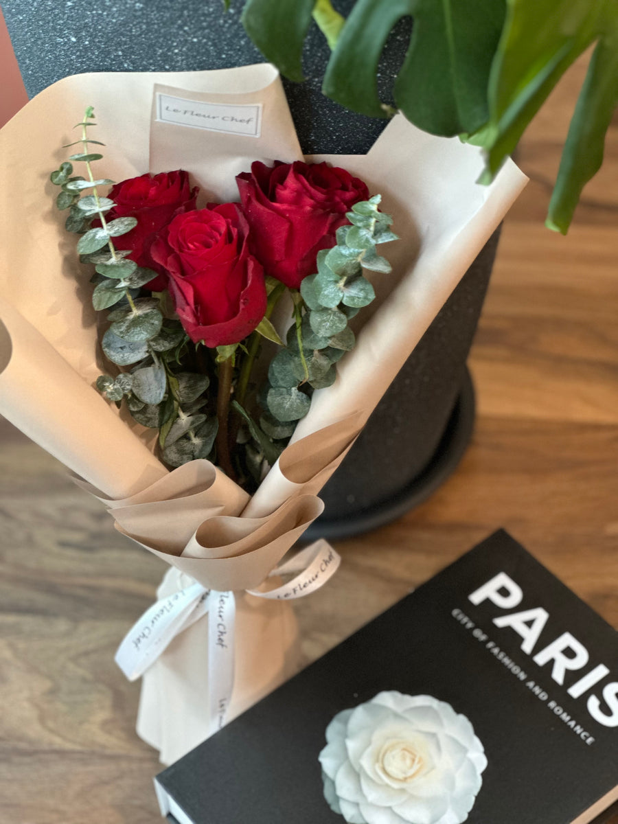 Classic Fresh red roses – Le Fleur Chef Singapore